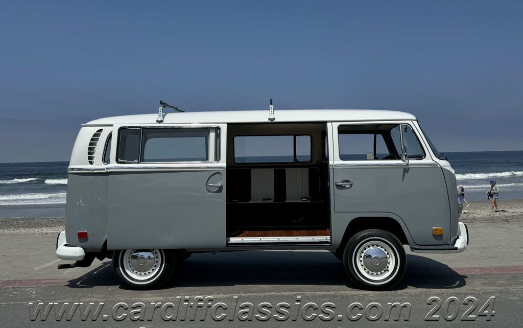 1971 Volkswagen Bus  - 22457681 - 64