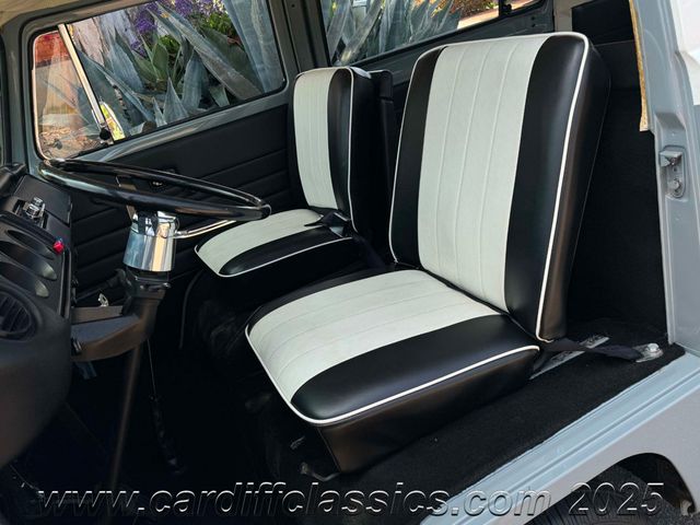 1971 Volkswagen Bus  - 22457681 - 82