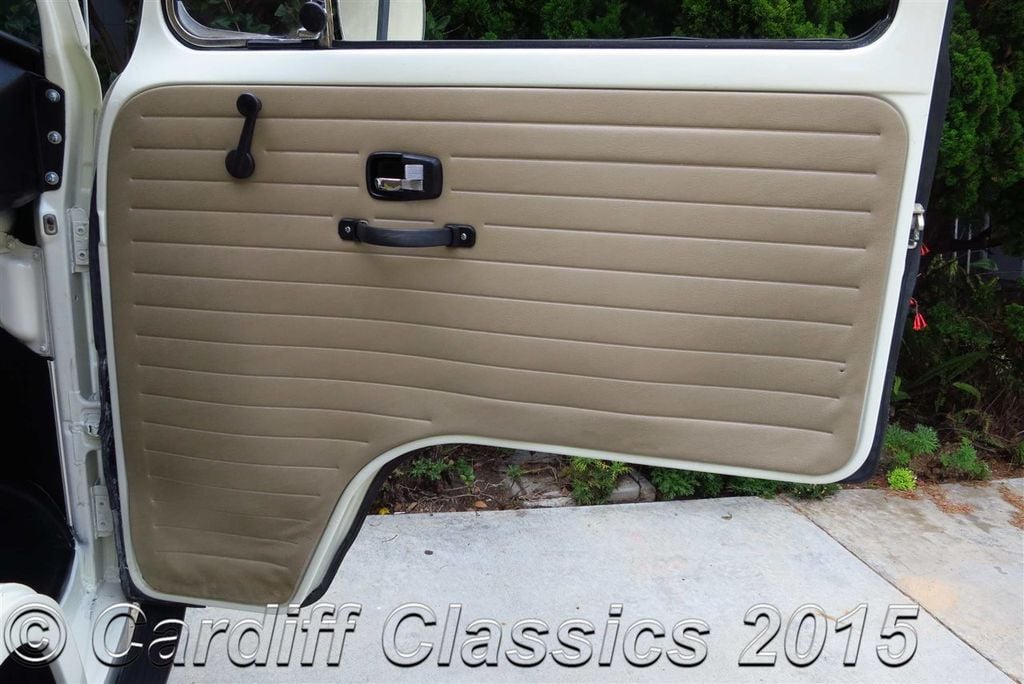 1971 Volkswagen Westfalia Bus Type 2 Bay-Window Pop-Top - 13996396 - 20