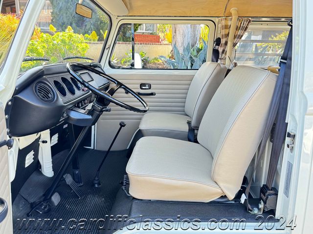 1971 Volkswagen Westfalia Campmobile Bus  - 22351289 - 15