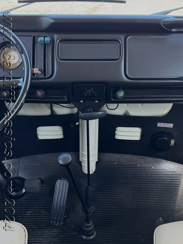 1971 Volkswagen Westfalia Campmobile Bus  - 22351289 - 18