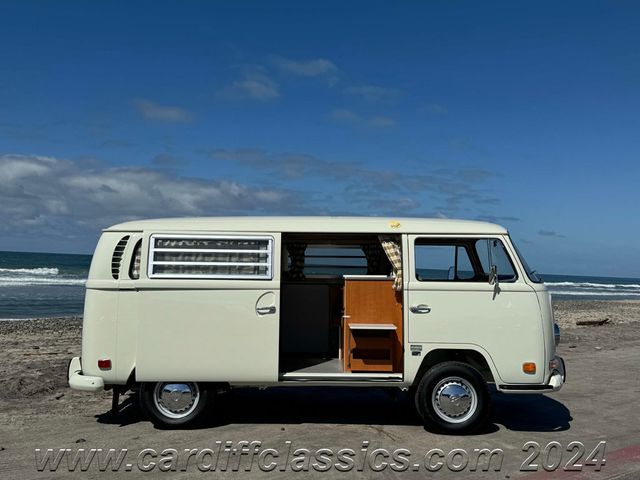 1971 Volkswagen Westfalia Campmobile Bus  - 22351289 - 3