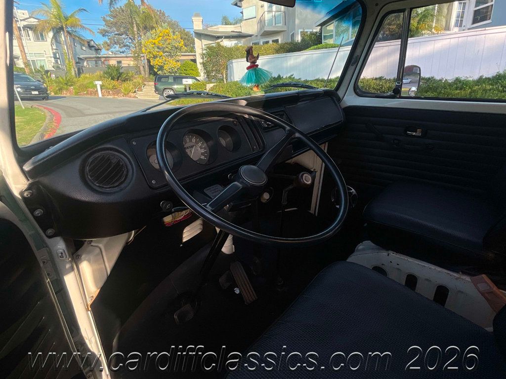 1971 Volkswagen Westfalia Pop Up  - 22927707 - 22