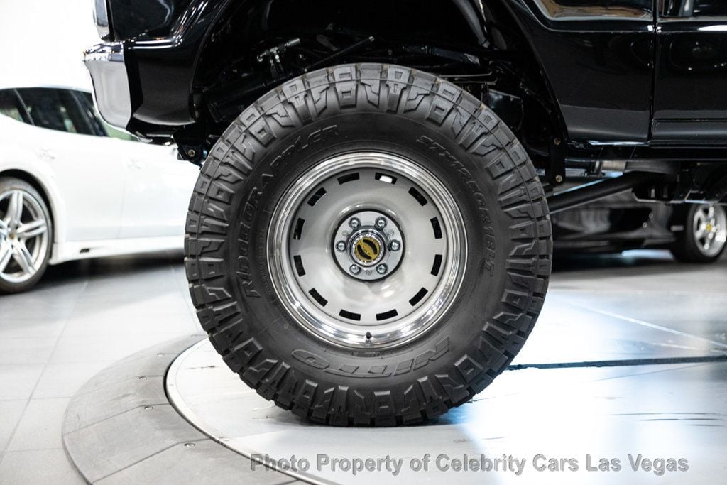 1972 Chevrolet K5 Blazer K5 Blazer Custom RESTOMOD $200K + invested - 22922240 - 36