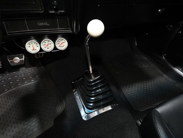 1972 Chevrolet Nova BLACK RACING STRIPES - 4 Speed - 23056673 - 54