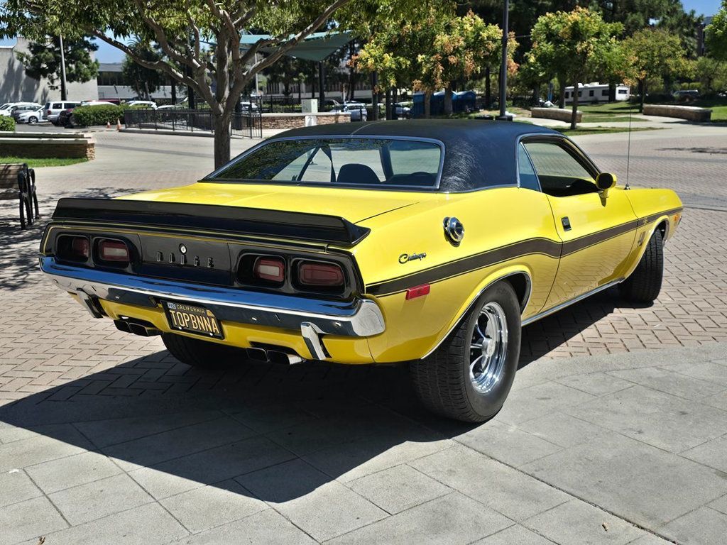 1972 Dodge Challenger R/T 440 SIX PACK - 22556238 - 11