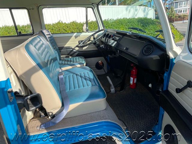 1972 Volkswagen Bay Window Bus  - 22819640 - 1