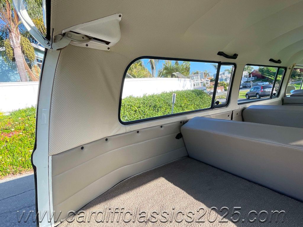 1972 Volkswagen Bay Window Bus  - 22819640 - 22