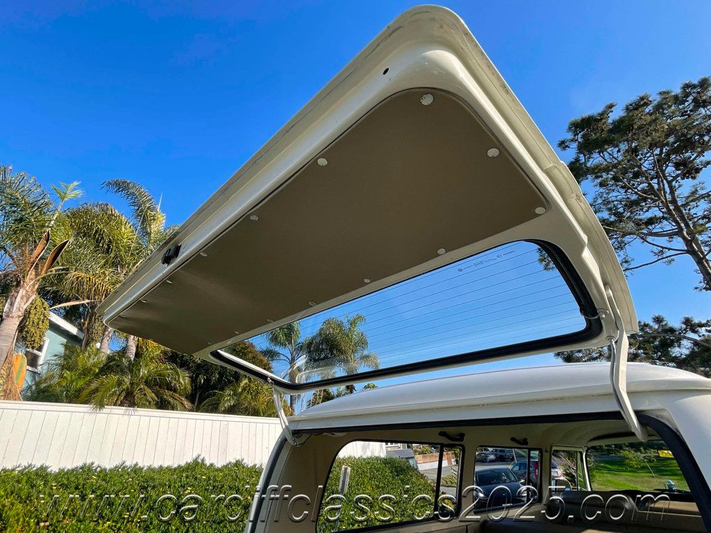 1972 Volkswagen Bay Window Bus  - 22819640 - 23