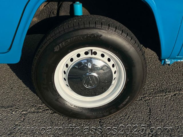 1972 Volkswagen Bay Window Bus  - 22819640 - 28