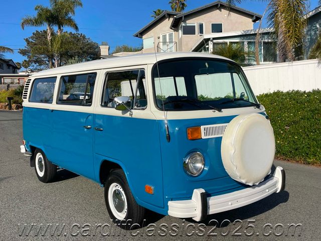 1972 Volkswagen Bay Window Bus  - 22819640 - 2