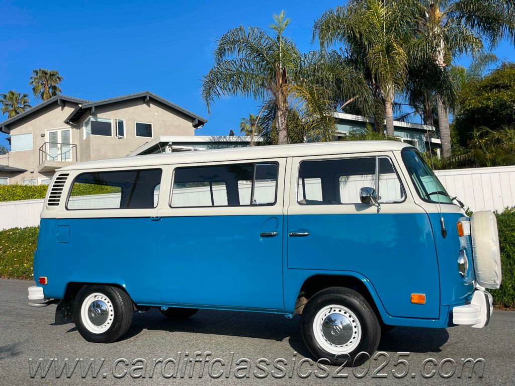 1972 Volkswagen Bay Window Bus  - 22819640 - 42