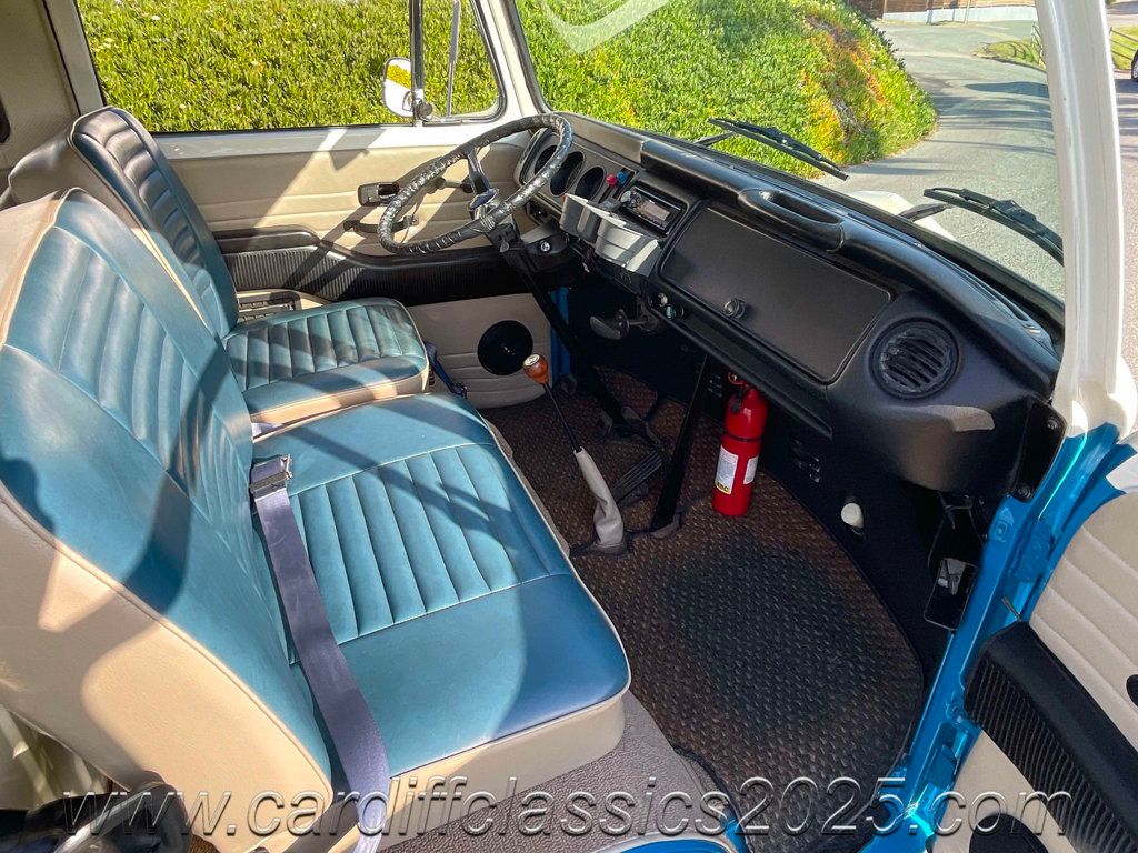 1972 Volkswagen Bay Window Bus  - 22819640 - 49