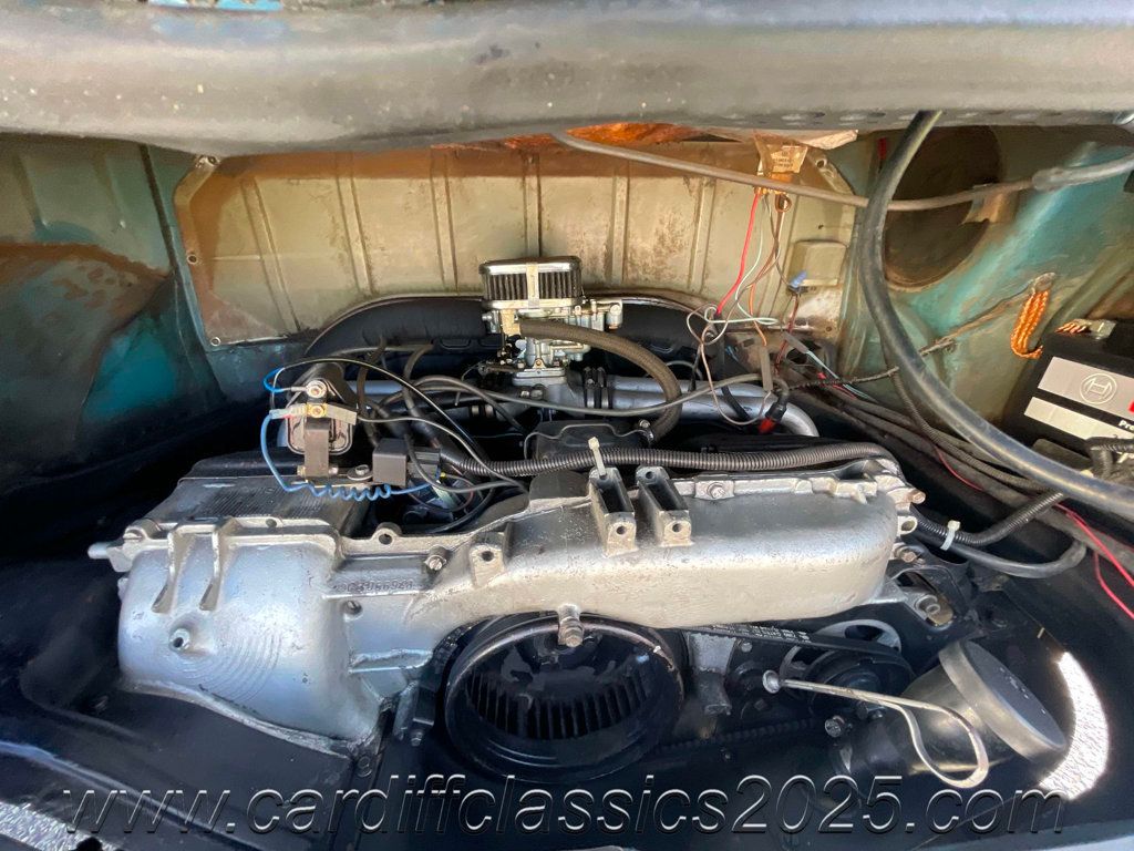 1972 Volkswagen Bay Window Bus  - 22819640 - 57