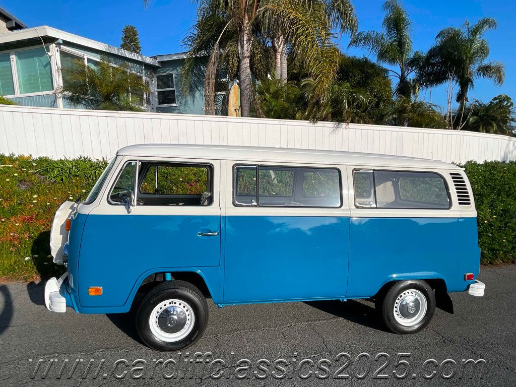 1972 Volkswagen Bay Window Bus  - 22819640 - 8