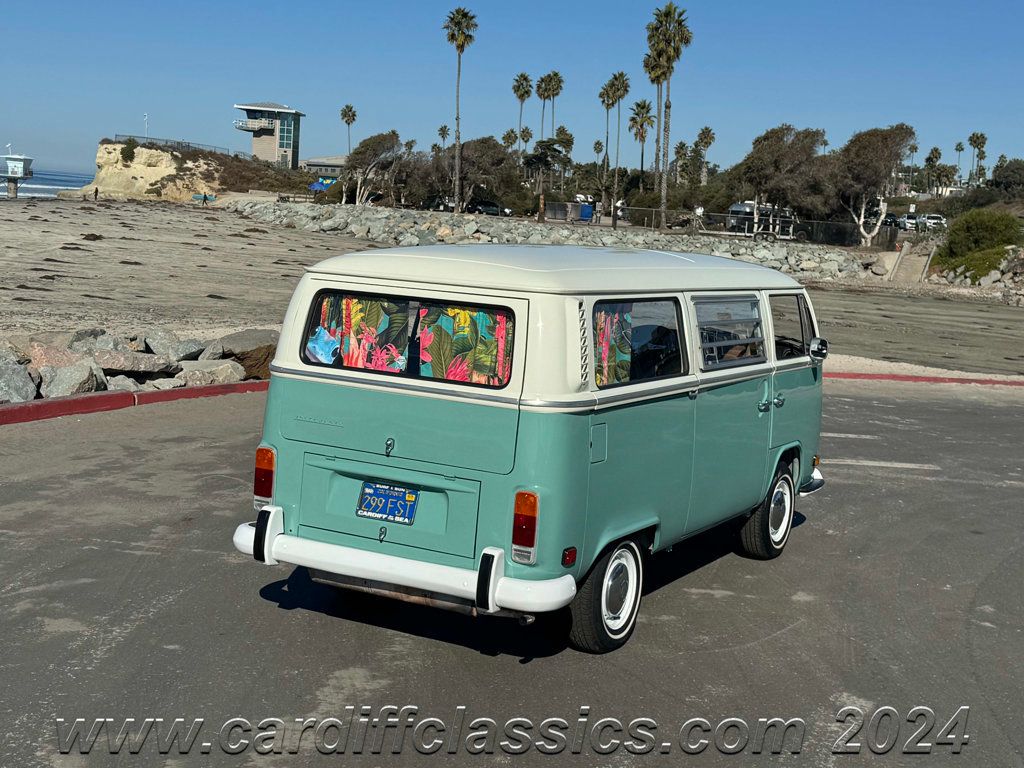 1972 Volkswagen Bus  - 22672966 - 9