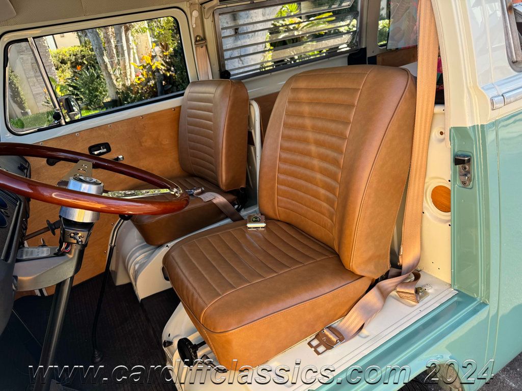 1972 Volkswagen Bus  - 22672966 - 16