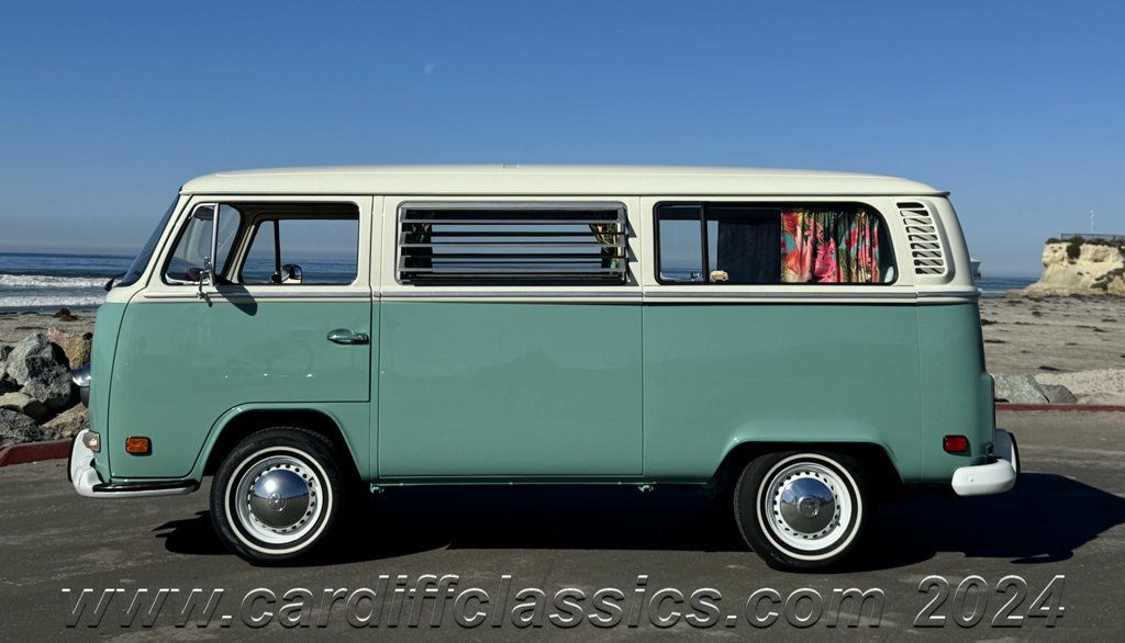 1972 Volkswagen Bus  - 22672966 - 4