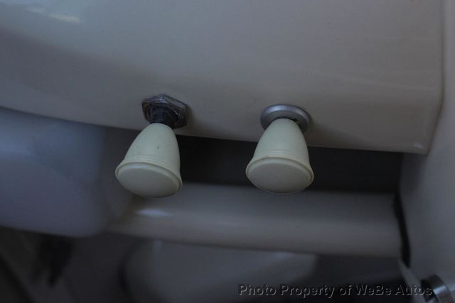 1972 Volkswagen Bus Restored - 22976944 - 63