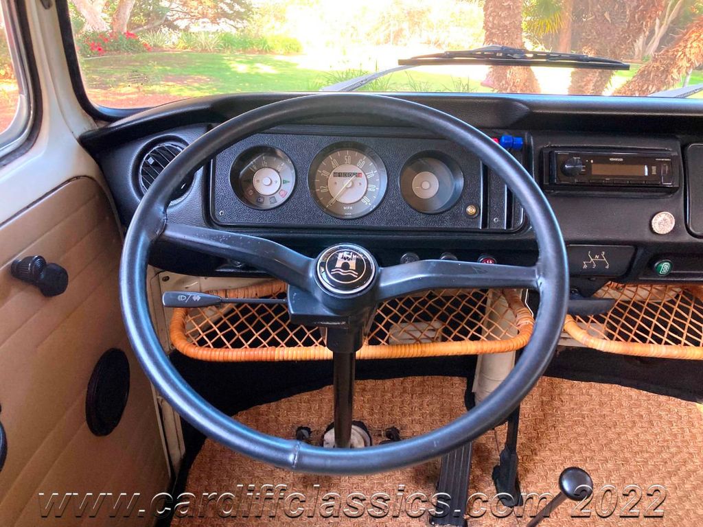1972 Volkswagen Bus Tin Top Camper  - 21379467 - 17