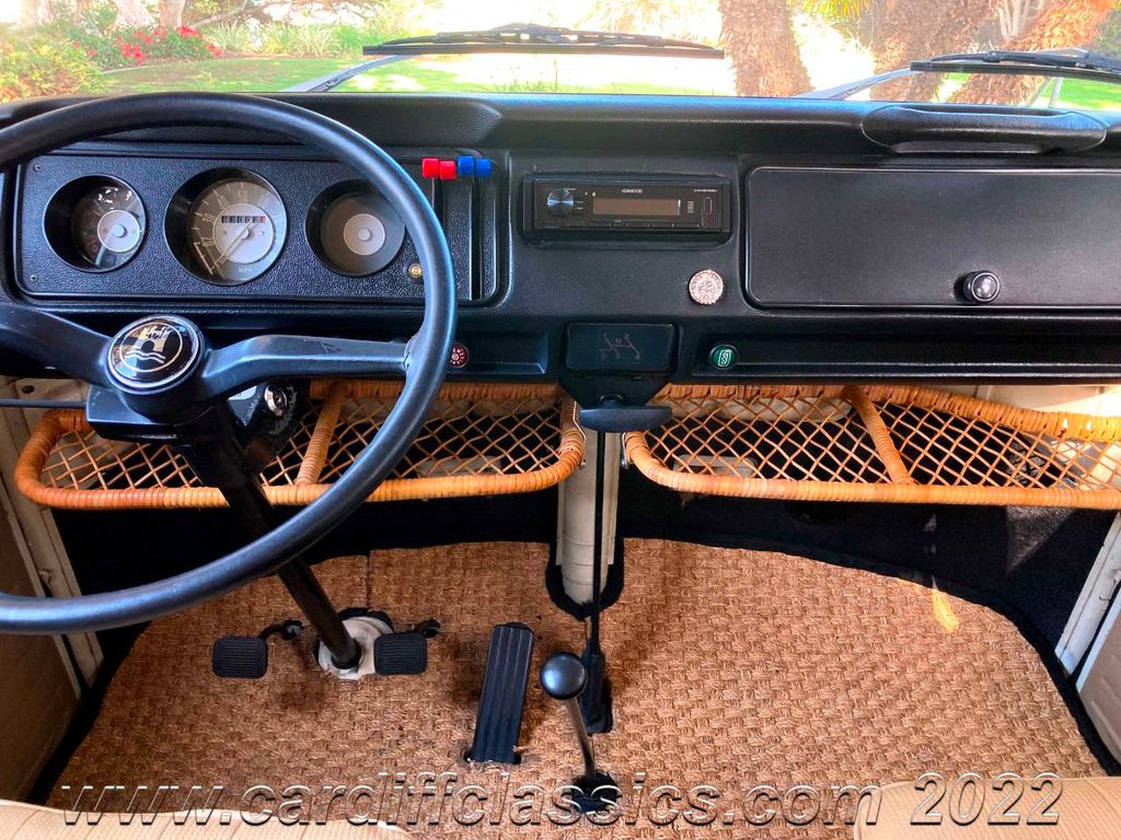1972 Volkswagen Bus Tin Top Camper  - 21379467 - 18