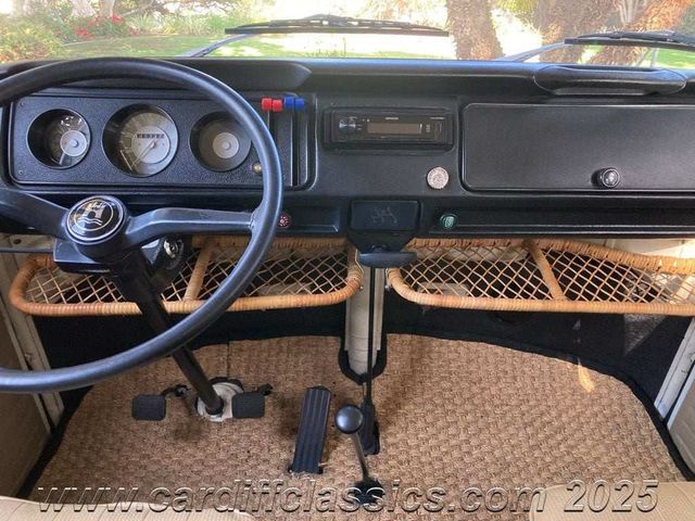 1972 Volkswagen Westfalia Tin-Top Camper  - 22689052 - 15