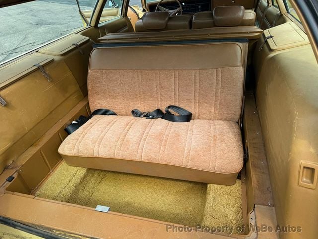 1973 Chrysler Town & Country For Sale  - 22887372 - 16