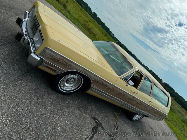 1973 Chrysler Town & Country For Sale  - 22887372 - 1