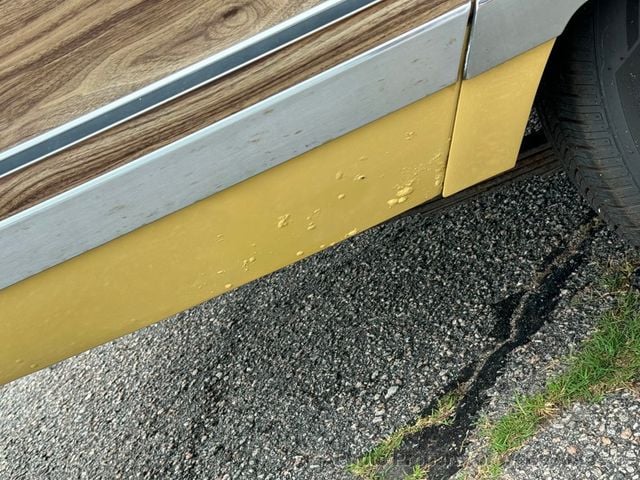 1973 Chrysler Town & Country For Sale  - 22887372 - 20