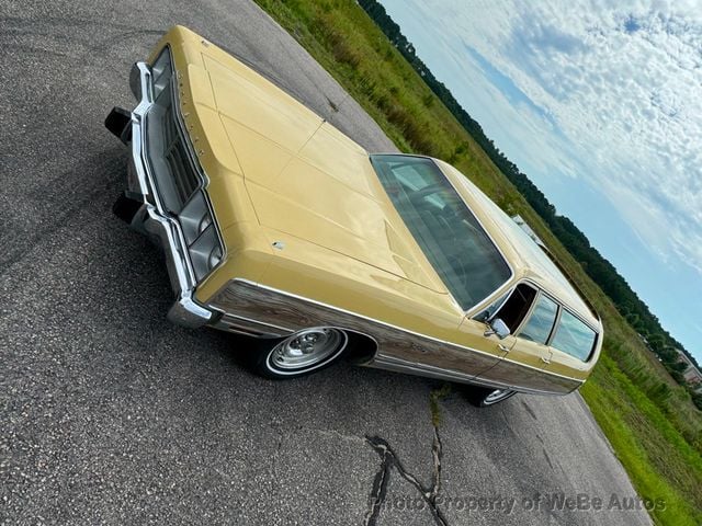 1973 Chrysler Town & Country For Sale  - 22887372 - 4