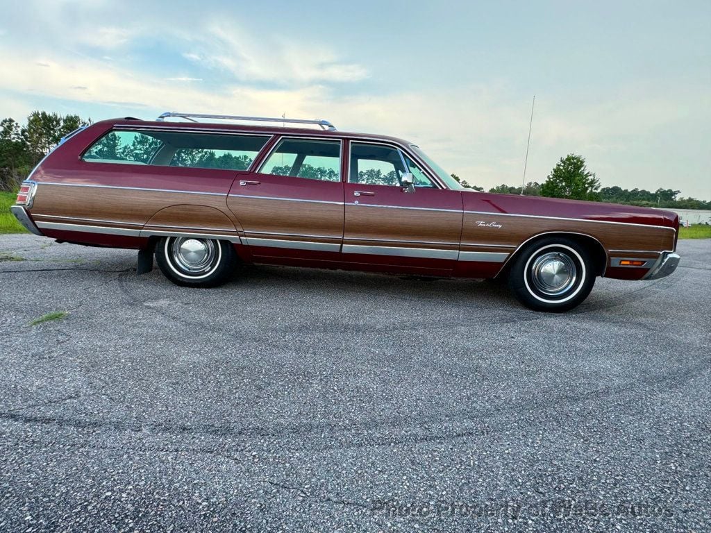 1973 Chrysler Town & Country Station Wagon For Sale - 22888326 | Video 1