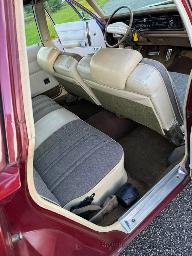1973 Chrysler Town & Country Station Wagon For Sale - 22888326 - 24
