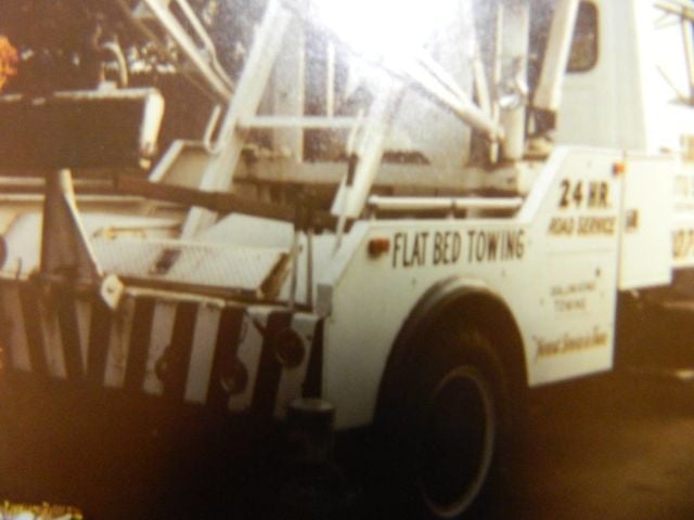 1973 Ford LN750 Tow Truck - 21988045 - 2