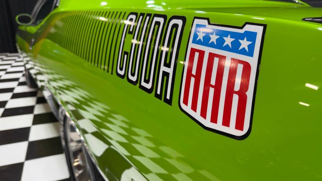 1973 Plymouth Barracuda AAR REPLICA - 340 - 4 SPEED - SIGNED BY DAN GURNEY - 22978227 - 50