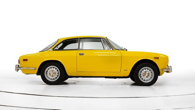 1974 Alfa Romeo GT Veloce 1974 ALFA ROMEO GT VELOCE - 23096649 - 3