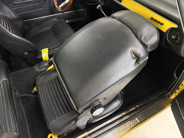 1974 Alfa Romeo GT Veloce 1974 ALFA ROMEO GT VELOCE - 23096649 - 51