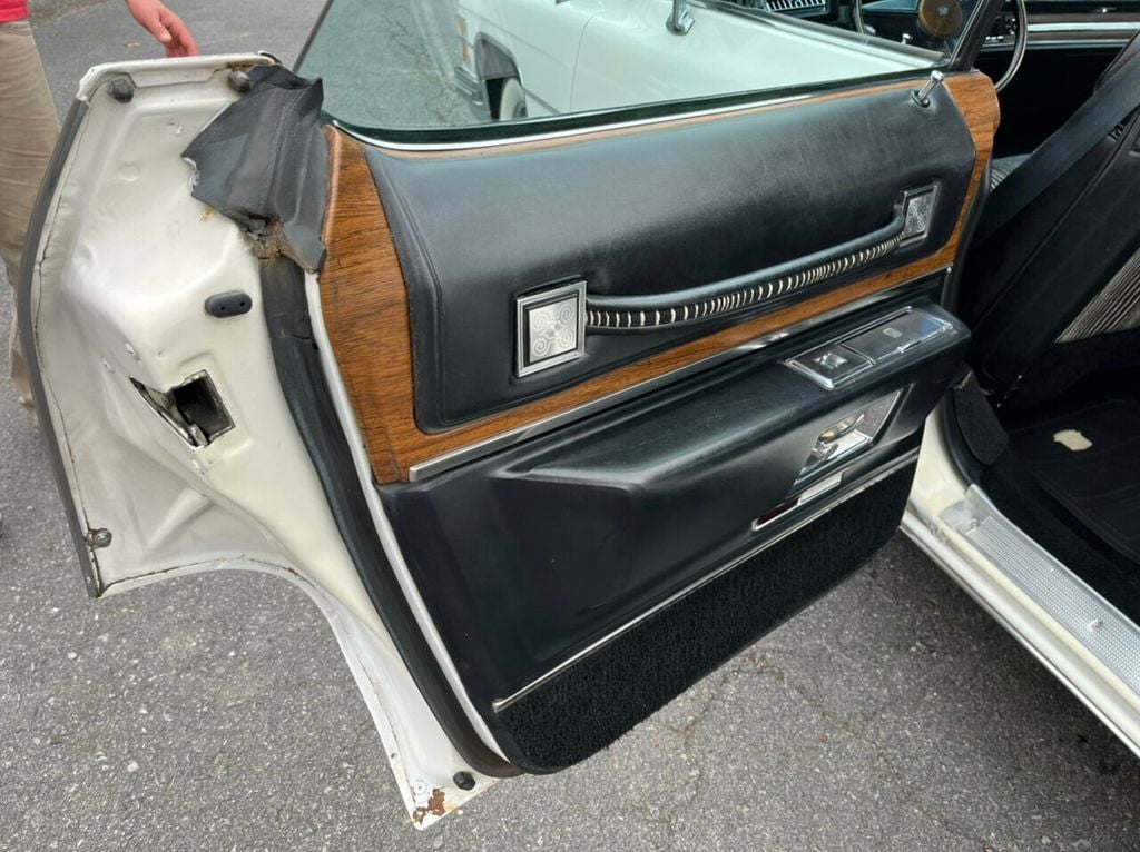 1974 Cadillac Sedan DeVille  - 21850818 - 33