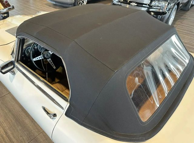 1974 Jaguar E Type Roadster - 22938514 - 10