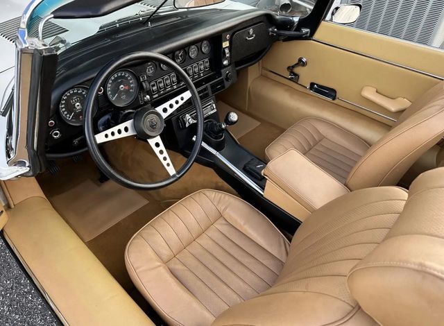 1974 Jaguar E Type Roadster - 22938514 - 19