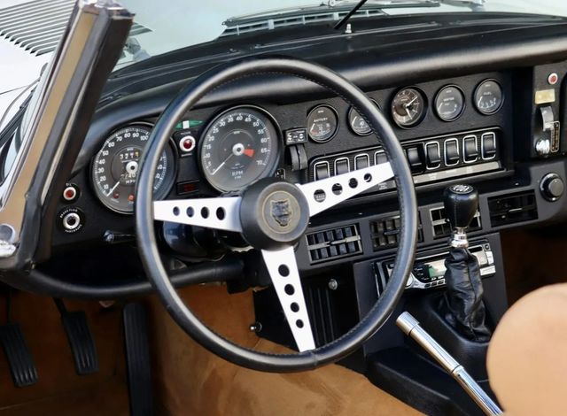 1974 Jaguar E Type Roadster - 22938514 - 22