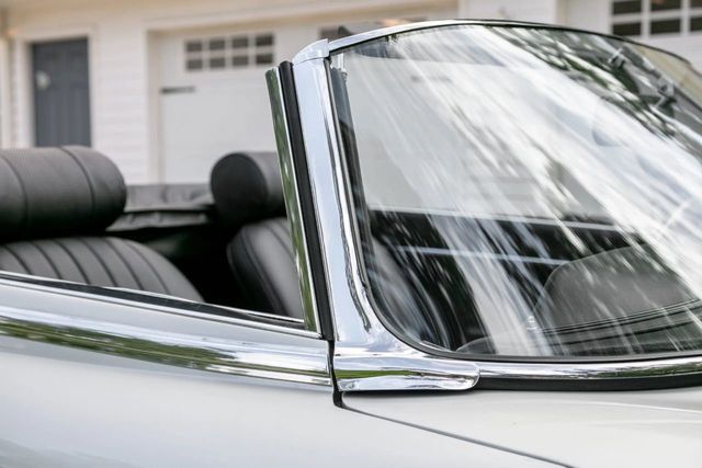 1974 Jaguar XKE 1974 Jaguar XKE ROADSTER Beautifully Restored! - 21347967 - 18