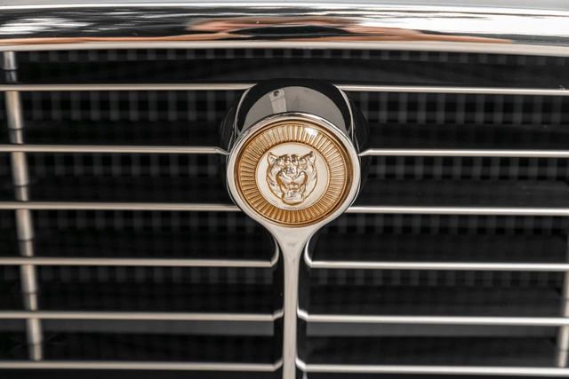 1974 Jaguar XKE 1974 Jaguar XKE ROADSTER Beautifully Restored! - 21347967 - 20