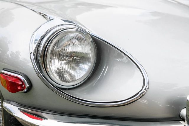 1974 Jaguar XKE 1974 Jaguar XKE ROADSTER Beautifully Restored! - 21347967 - 25