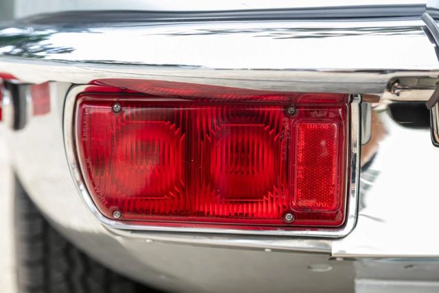 1974 Jaguar XKE 1974 Jaguar XKE ROADSTER Beautifully Restored! - 21347967 - 26