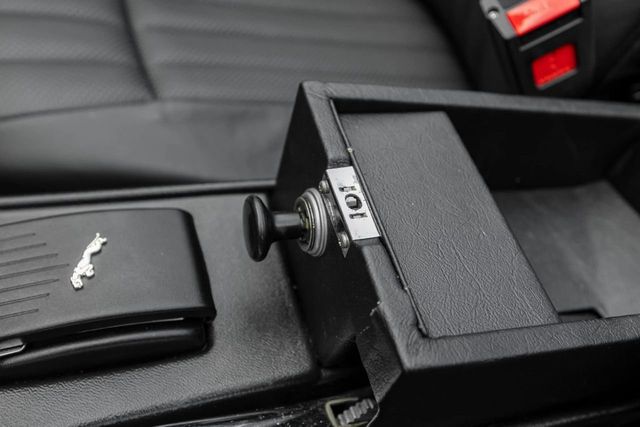 1974 Jaguar XKE 1974 Jaguar XKE ROADSTER Beautifully Restored! - 21347967 - 34