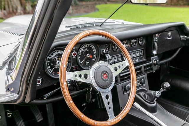 1974 Jaguar XKE 1974 Jaguar XKE ROADSTER Beautifully Restored! - 21347967 - 40