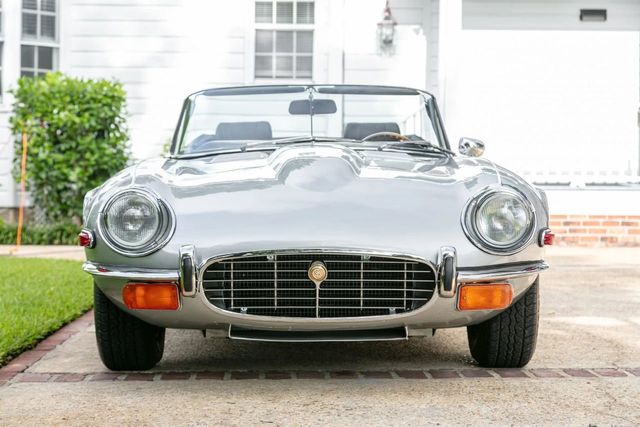 1974 Jaguar XKE 1974 Jaguar XKE ROADSTER Beautifully Restored! - 21347967 - 4