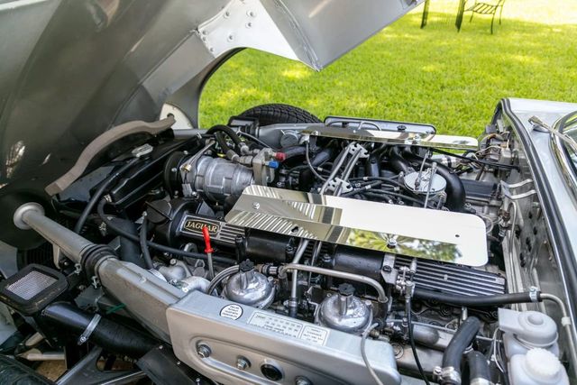 1974 Jaguar XKE 1974 Jaguar XKE ROADSTER Beautifully Restored! - 21347967 - 56