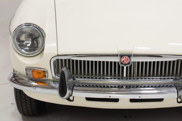 1974 MG MGB ROADSTER RHD FULLY RESTORED IN THE UK - 22165478 - 14