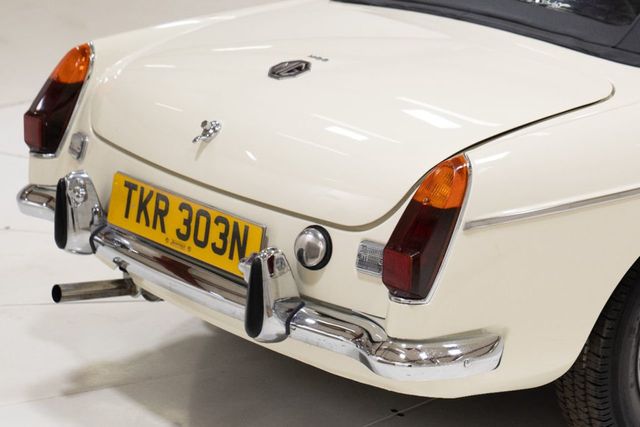 1974 MG MGB ROADSTER RHD FULLY RESTORED IN THE UK - 22165478 - 20